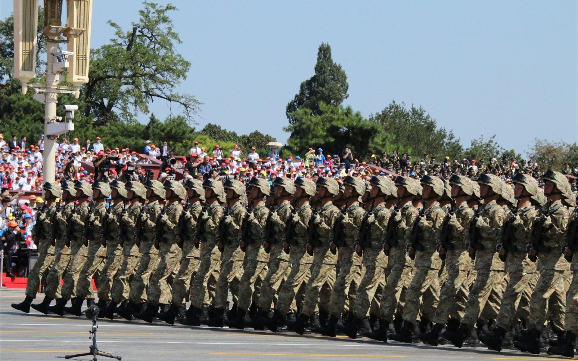 保罗展现巨星价值,太阳粉碎灰熊,领袖之光点燃团队胜利