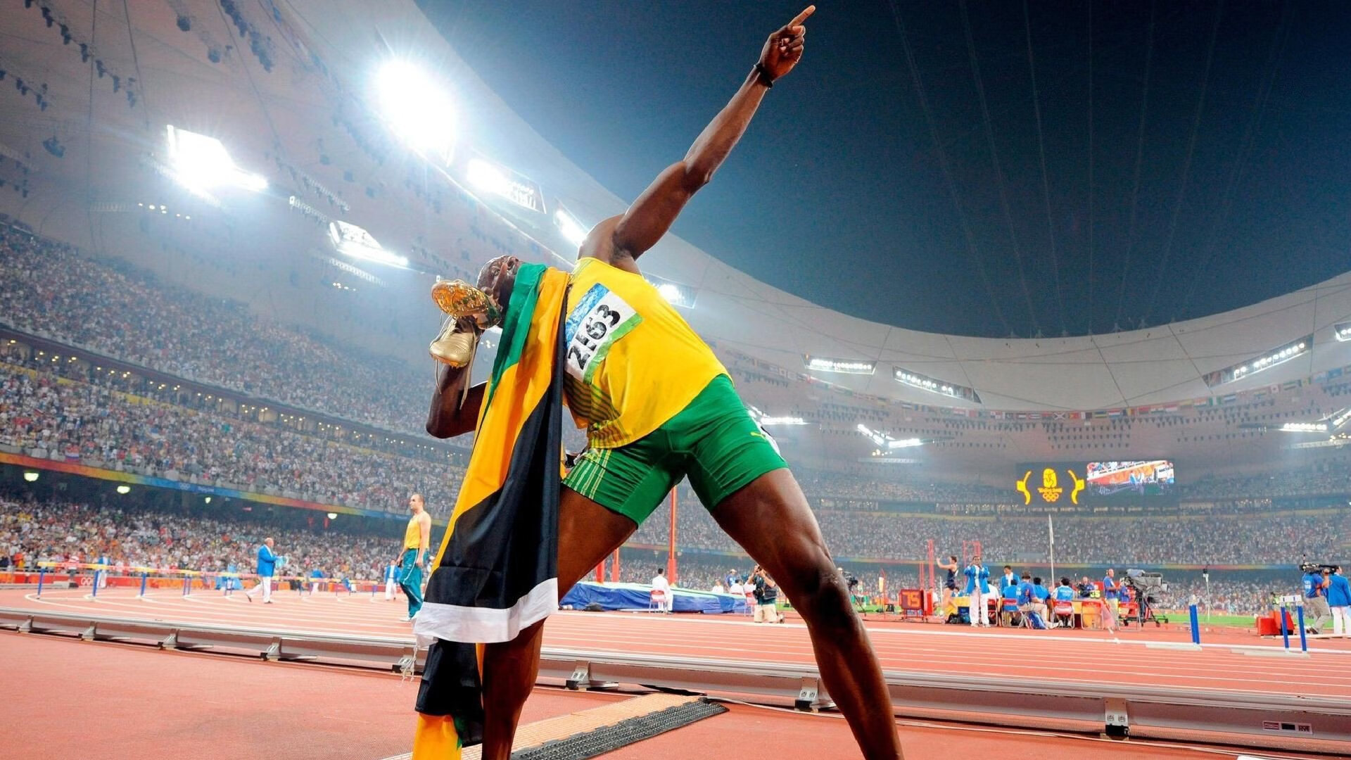 约基奇三双统治攻防！掘金轻取篮网，湖人旧将黯然失色